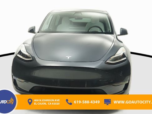 Used 2022 Tesla Model Y Long Range image 4
