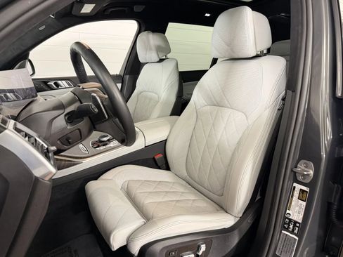 Used 2025 BMW X7 xDrive40i w/ Executive Package AWD/4WD image 13