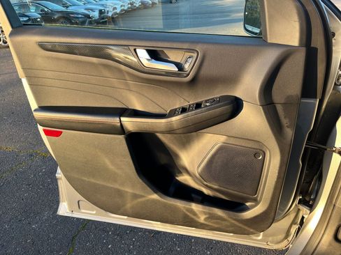 Used 2023 Ford Escape ST-Line image 20