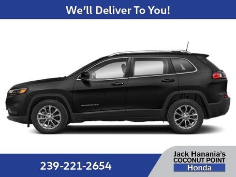 Used 2019 Jeep Cherokee Overland w/ Technology Group AWD/4WD image 3