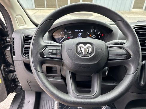 Used 2023 RAM ProMaster 2500 w/ Driver Convenience Group image 12