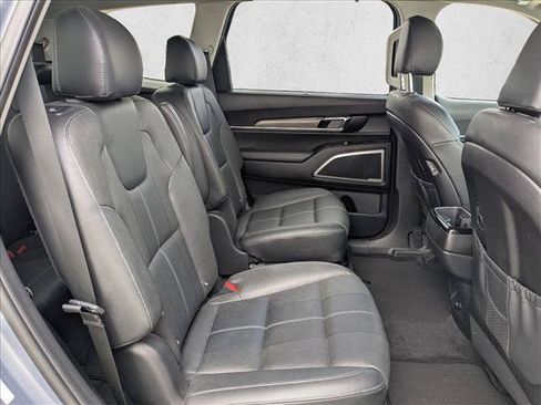 Used 2021 Kia Telluride EX w/ EX Premium Package AWD/4WD image 16