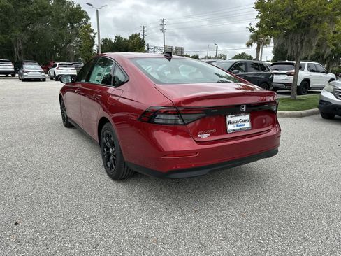 Used 2025 Honda Accord SE image 4