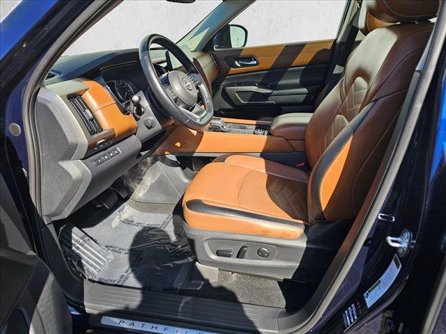 Used 2022 Nissan Pathfinder Platinum AWD/4WD image 23