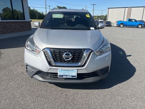 Used 2019 Nissan Kicks SV FWD image 9