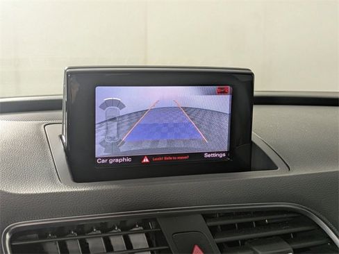 Used 2018 Audi Q3 2.0T Premium image 21