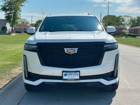 Used 2023 Cadillac Escalade Sport Platinum w/ LPO, ONYX Package AWD/4WD image 3