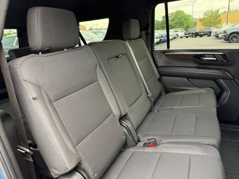 Certified 2025 Chevrolet Suburban LS AWD/4WD image 14