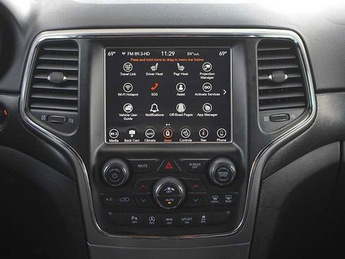 Used 2018 Jeep Grand Cherokee Altitude AWD/4WD image 19