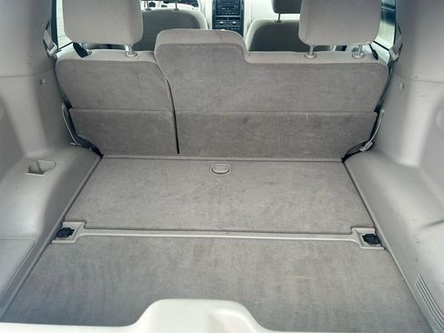 Used 2006 Ford Explorer XLT AWD/4WD image 17