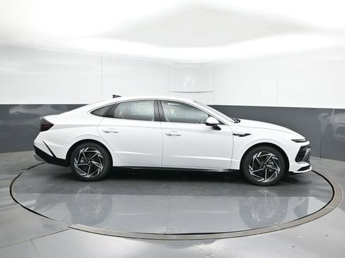 New 2026 Hyundai Sonata SEL FWD image 6