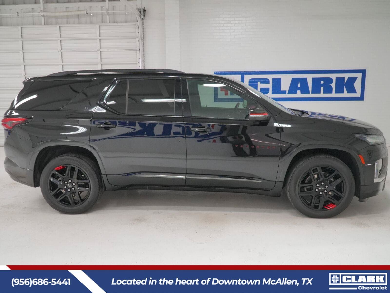Used 2023 Chevrolet Traverse Premier w/ Redline Edition FWD image 4