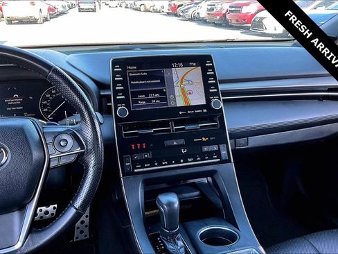 Used 2019 Toyota Avalon Touring w/ Advanced Safety Package image 9