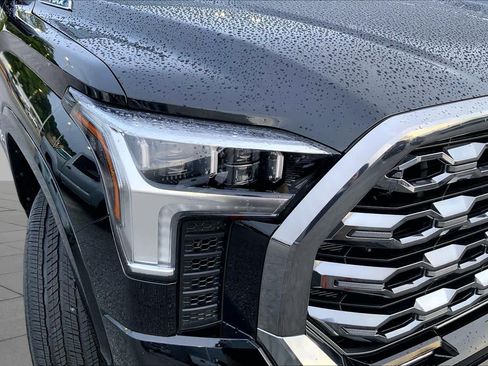 Used 2025 Toyota Tundra Platinum AWD/4WD image 26