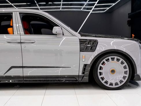 Used 2026 Rolls-Royce Cullinan AWD/4WD image 22