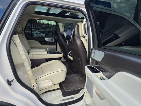 Used 2019 Lincoln Navigator Black Label w/ Cargo Package image 12