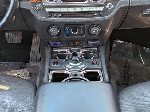 Used 2013 Rolls-Royce Ghost RWD image 23