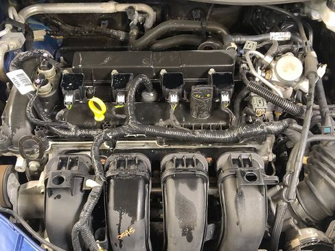 Used 2018 Ford Focus SE FWD image 30