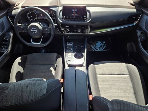 Used 2023 Nissan Rogue SV FWD image 14
