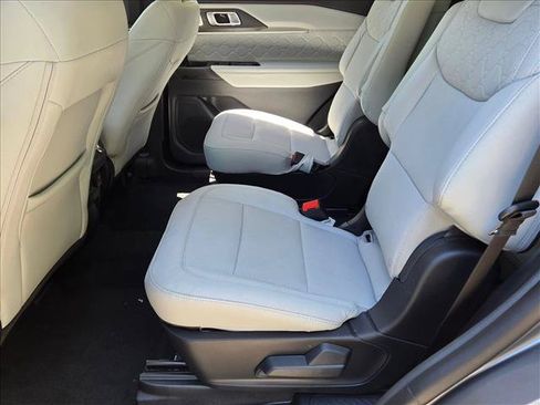 New 2026 Ford Explorer Platinum w/ LUX Leather Package AWD/4WD image 15