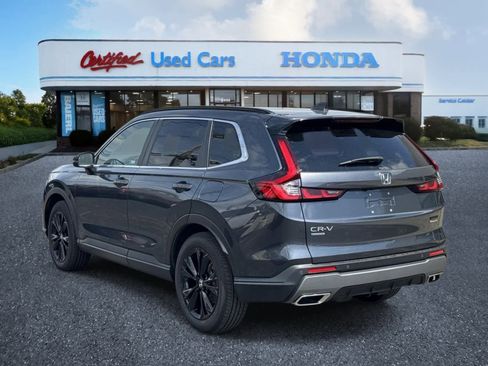 Used 2024 Honda CR-V Sport Touring image 3