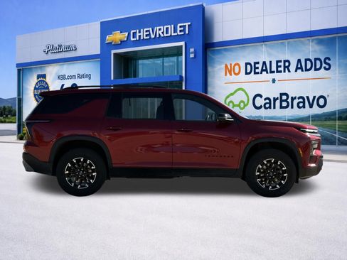 Used 2024 Chevrolet Traverse Z71 AWD/4WD image 8