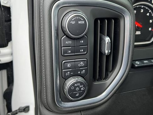 Used 2020 Chevrolet Silverado 1500 High Country w/ Technology Package image 18