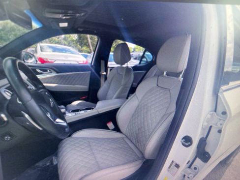 Used 2022 Genesis G70 3.3T RWD image 3