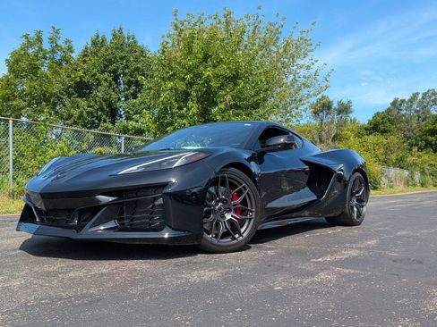 Used 2024 Chevrolet Corvette Z06 w/ Battery Protection Package RWD image 2