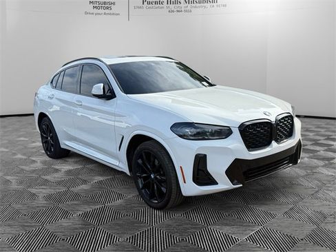 Used 2023 BMW X4 xDrive30i w/ M Sport Package image 3