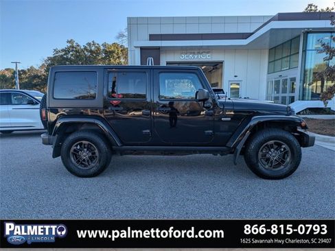 Used 2017 Jeep Wrangler Unlimited Sahara image 3
