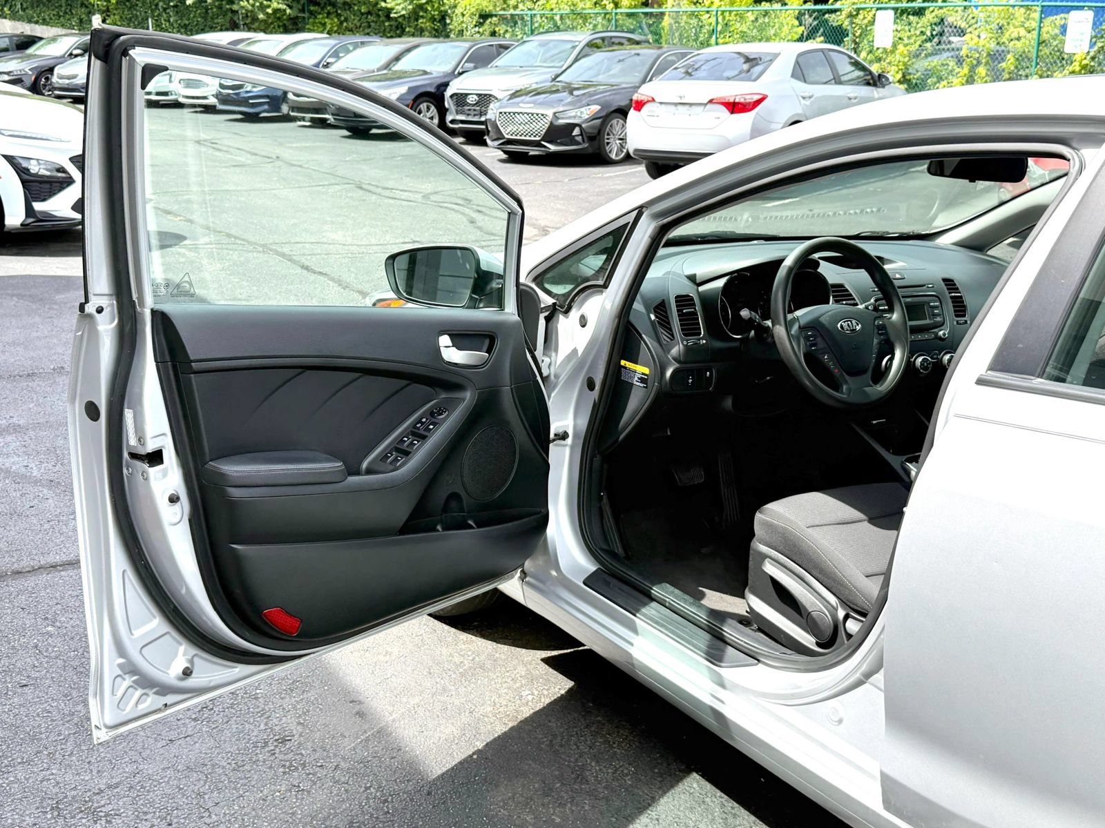 Used 2018 Kia Forte LX FWD image 11