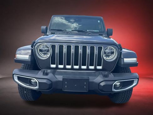 Used 2020 Jeep Wrangler Unlimited Sahara AWD/4WD image 2