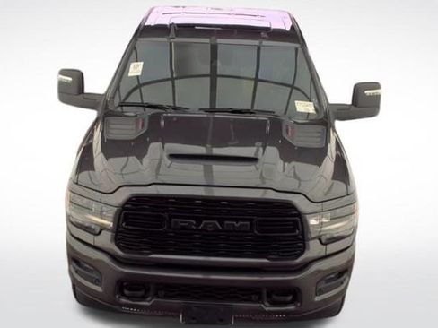 Used 2024 RAM 2500 Limited AWD/4WD image 8