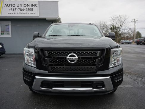 Used 2021 Nissan Titan SV w/ SV Convenience Package image 2