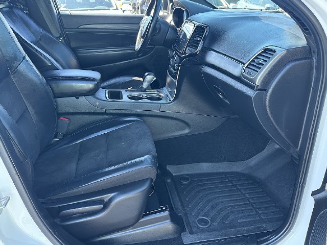 Used 2021 Jeep Grand Cherokee Laredo X AWD/4WD image 11