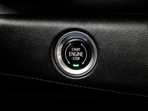 Used 2021 Cadillac Escalade Premium Luxury image 37