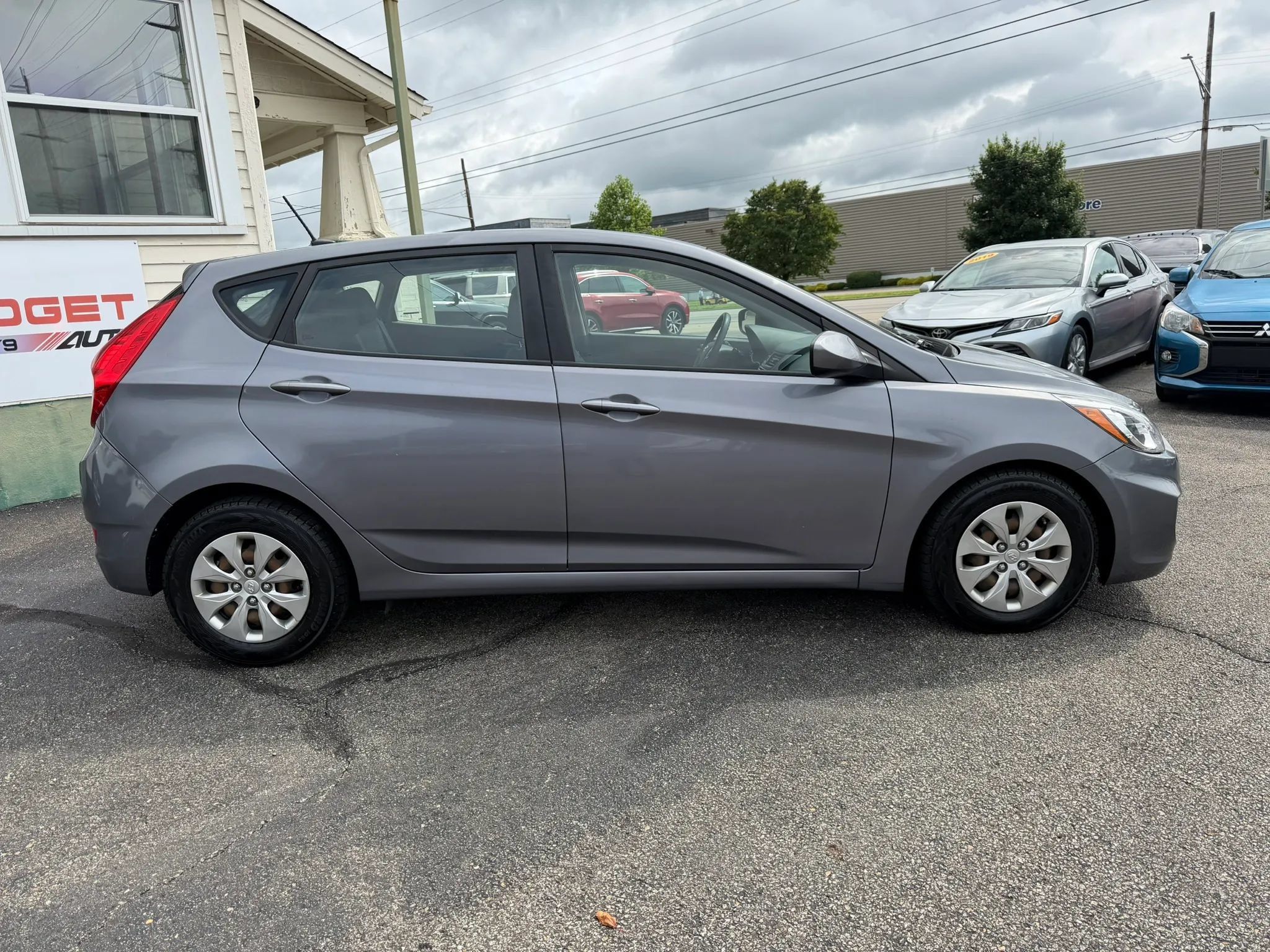 Used 2017 Hyundai Accent SE FWD image 6