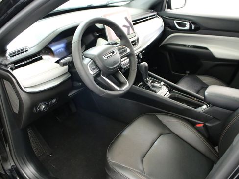 Used 2024 Jeep Compass Limited w/ Sun and Sound Group AWD/4WD image 23