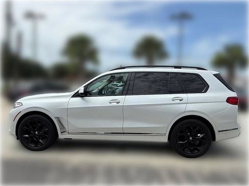 Used 2021 BMW X7 xDrive40i w/ Premium Package AWD/4WD image 4