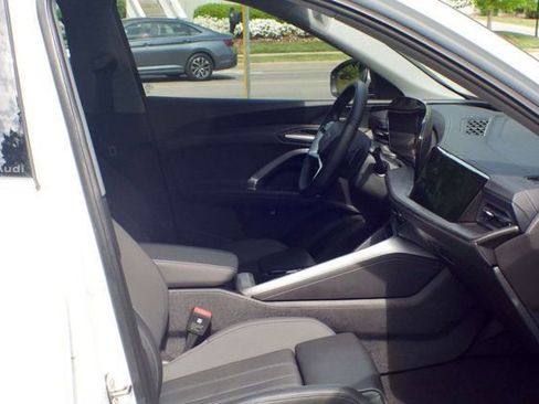 Used 2025 Audi Q5 Prestige image 42