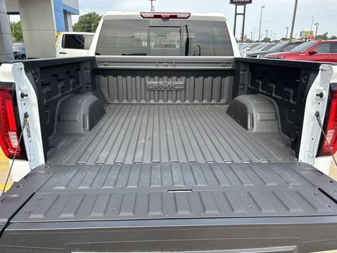 New 2026 GMC Sierra 1500 AT4X w/ LPO, Black Badging Package AWD/4WD image 6