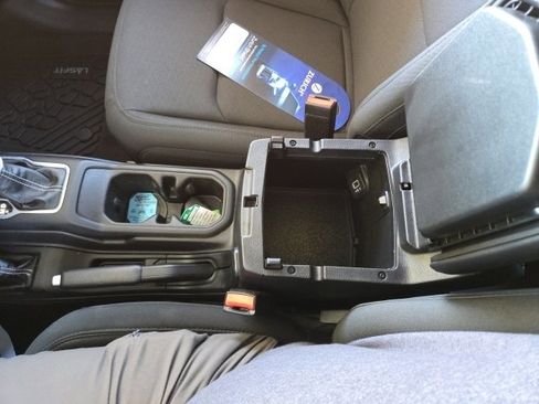 Used 2021 Jeep Wrangler Unlimited Sahara w/ Uconnect 4C Nav & Sound Group image 66