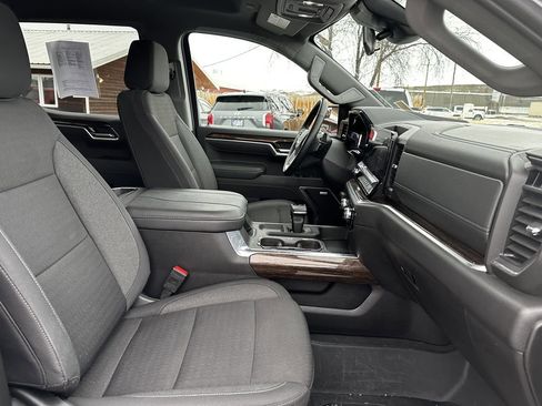 Used 2025 GMC Sierra 1500 Elevation w/ Preferred Package image 22