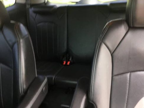 Used 2014 Buick Enclave Leather AWD/4WD image 11