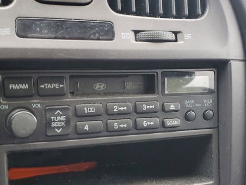 Used 2005 Hyundai Elantra GLS FWD image 24