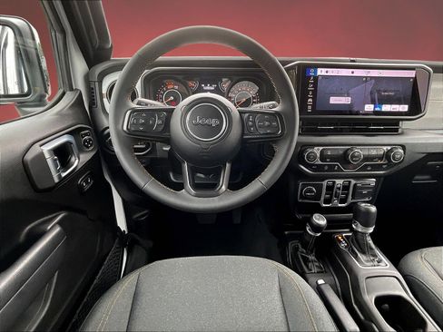Used 2025 Jeep Wrangler Unlimited Sport AWD/4WD image 8