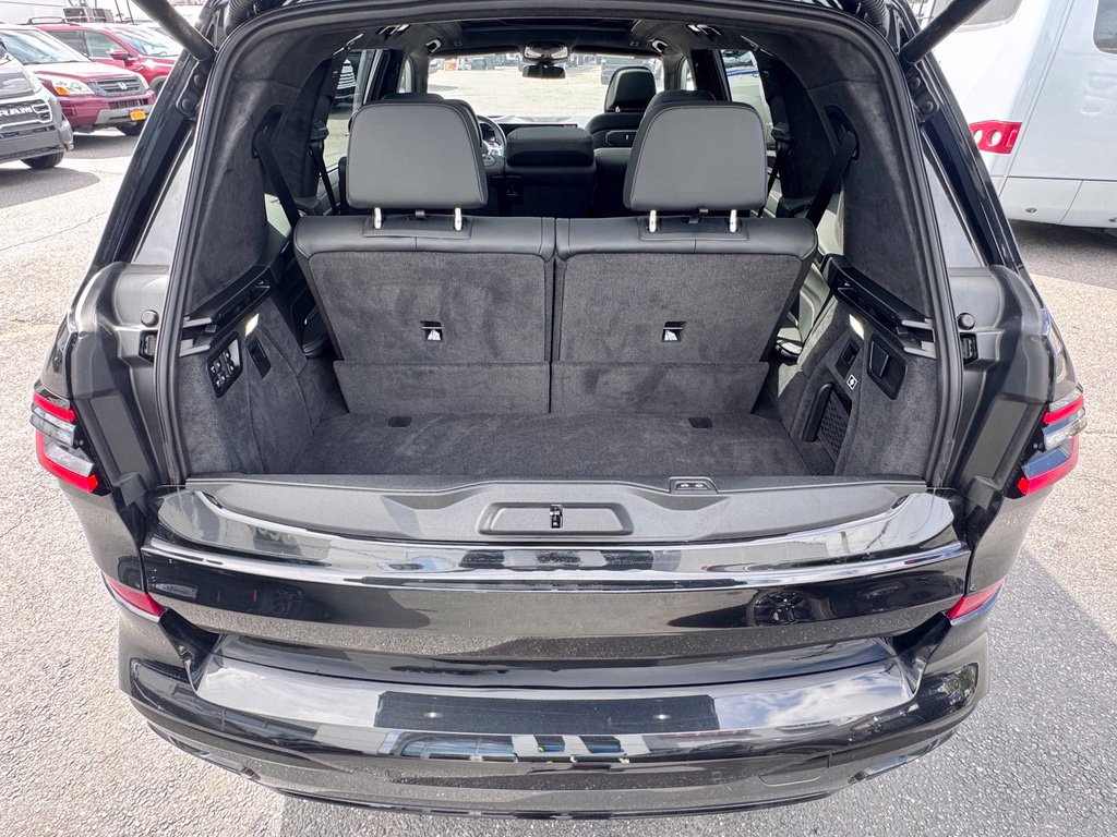 Used 2026 BMW X7 M60i AWD/4WD image 7