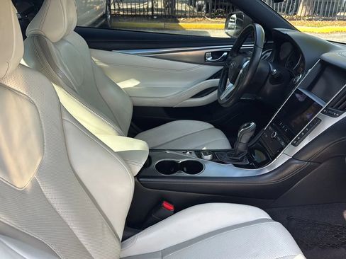 Used 2017 INFINITI Q60 2.0t w/ Premium Plus Package 2.0T image 10