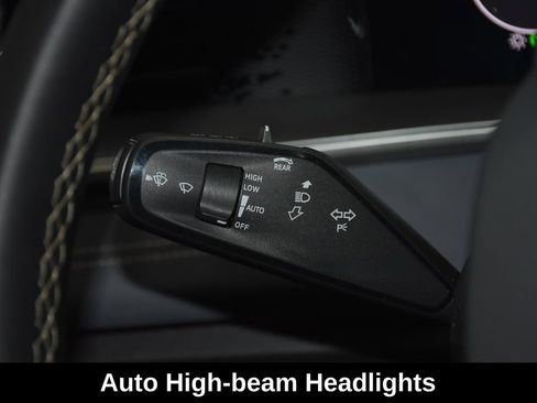 Used 2026 Volkswagen Tiguan SE FWD image 11